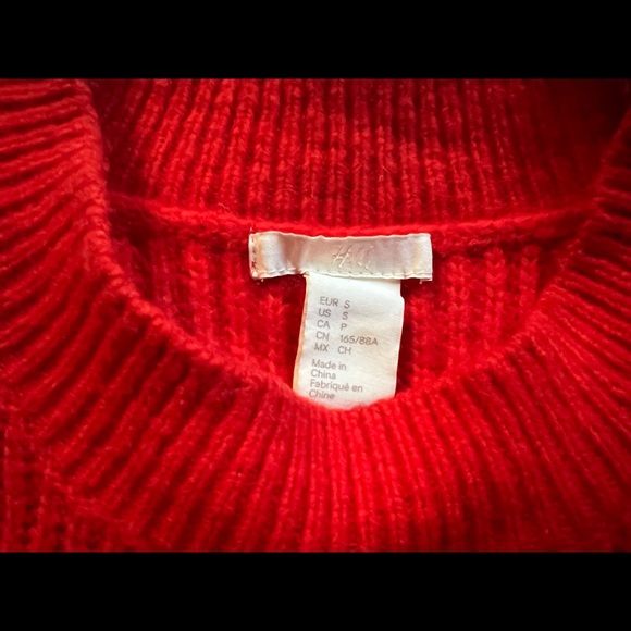 H&M knitted red pullover sweater - Picture 4 of 4